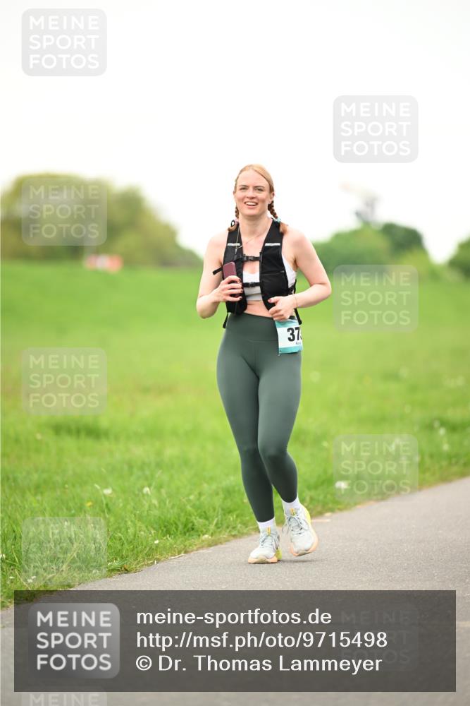 10.05.2026 - 8. Wedeler Halbmarathon Dr. Thomas Lammeyer http://msf.ph/oto/9715498 10.05.2026 12:27:49 Laufen  meine-sportfotos.de
