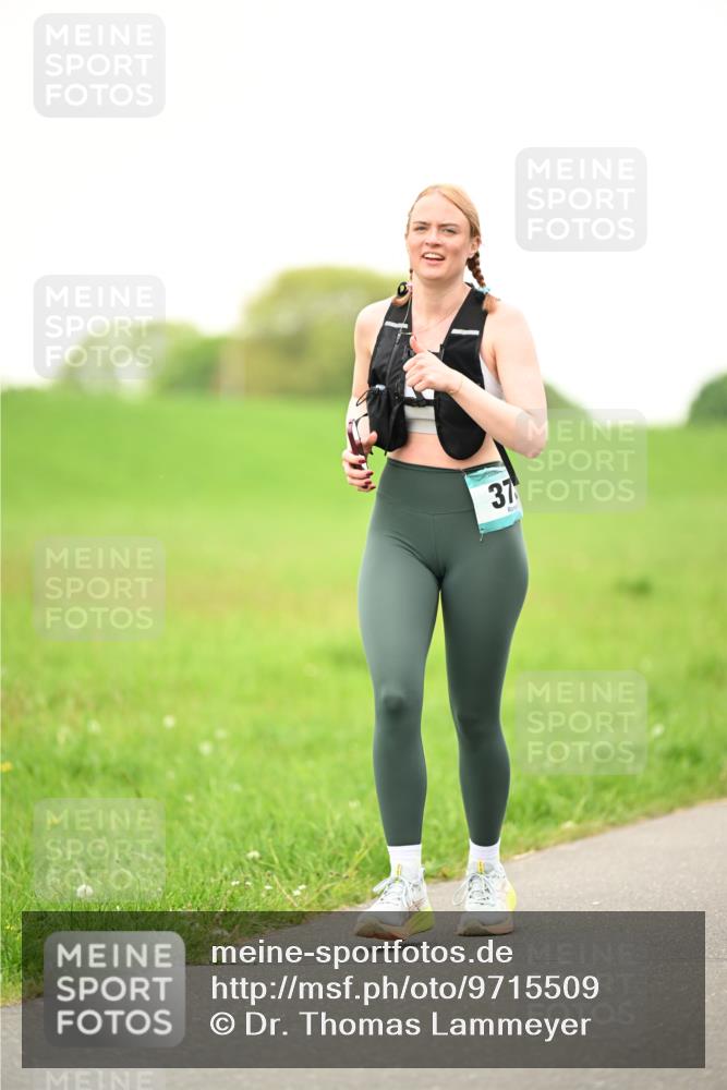 10.05.2026 - 8. Wedeler Halbmarathon Dr. Thomas Lammeyer http://msf.ph/oto/9715509 10.05.2026 12:27:51 Laufen  meine-sportfotos.de