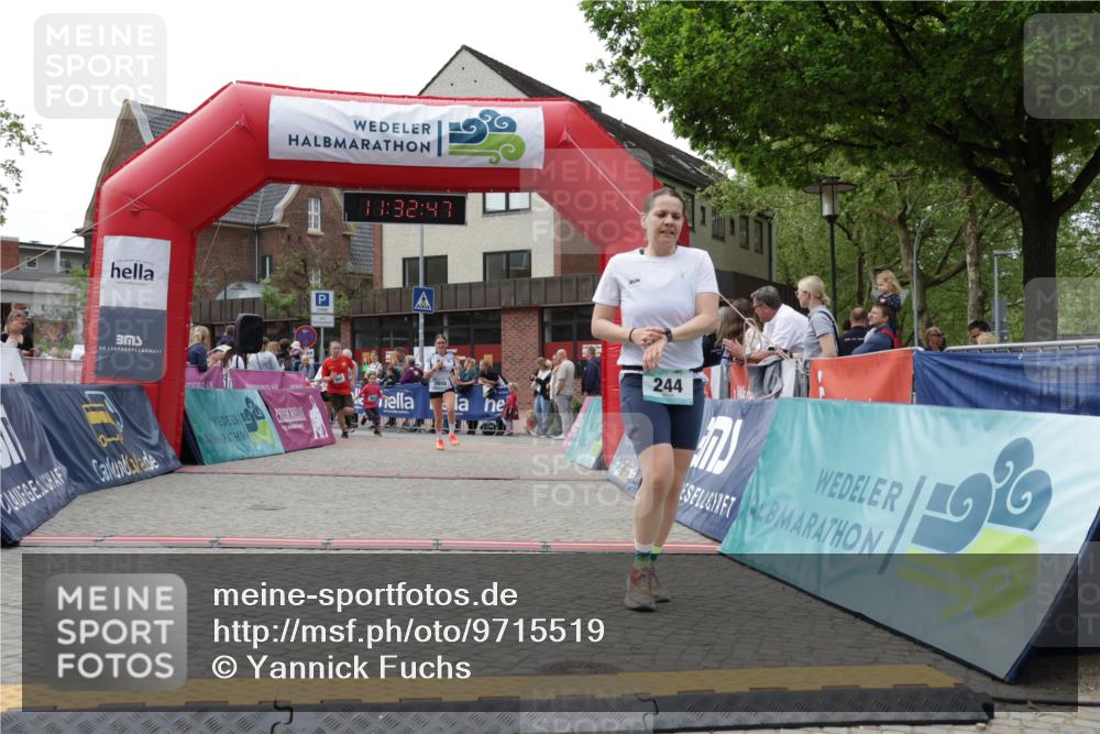 10.05.2026 - 8. Wedeler Halbmarathon Yannick Fuchs http://msf.ph/oto/9715519 10.05.2026 11:32:45 Ziel 244, 654, 656, 943, 2016, 2127 meine-sportfotos.de