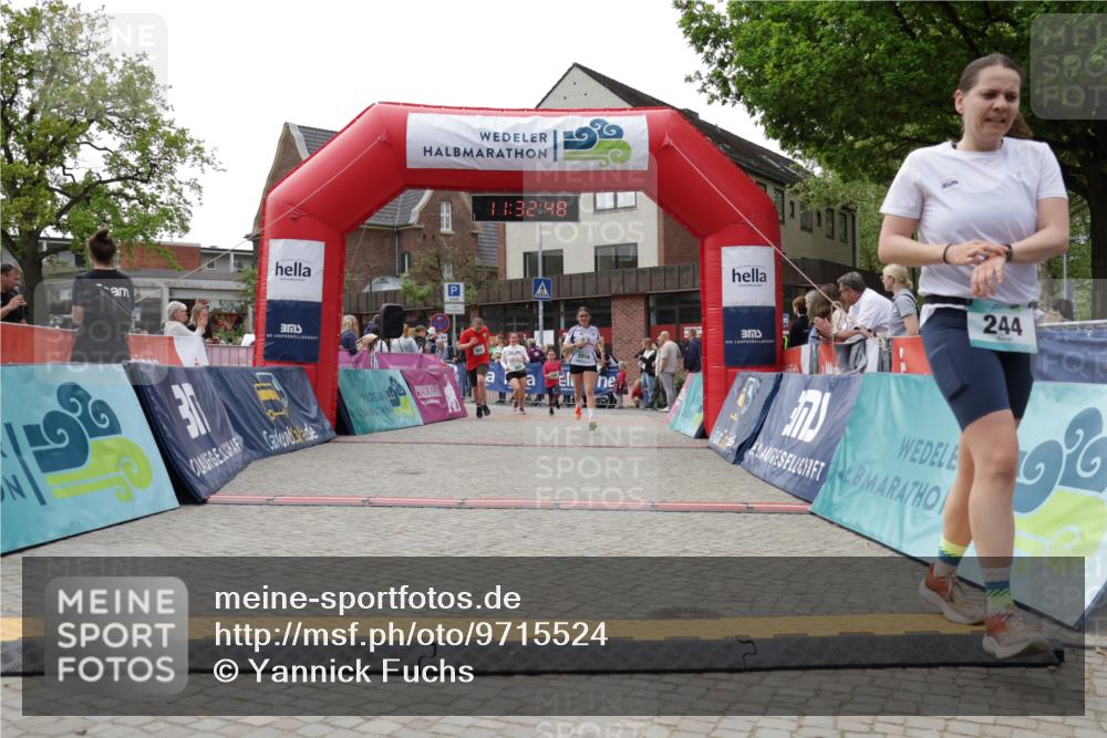 10.05.2026 - 8. Wedeler Halbmarathon Yannick Fuchs http://msf.ph/oto/9715524 10.05.2026 11:32:46 Ziel 244, 654, 656, 943, 2016 meine-sportfotos.de