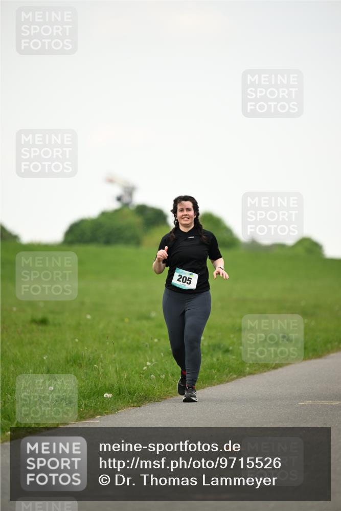 10.05.2026 - 8. Wedeler Halbmarathon Dr. Thomas Lammeyer http://msf.ph/oto/9715526 10.05.2026 12:27:58 Laufen 205 meine-sportfotos.de