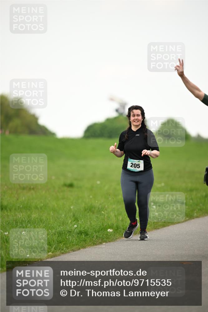 10.05.2026 - 8. Wedeler Halbmarathon Dr. Thomas Lammeyer http://msf.ph/oto/9715535 10.05.2026 12:27:58 Laufen 205 meine-sportfotos.de