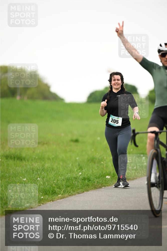 10.05.2026 - 8. Wedeler Halbmarathon Dr. Thomas Lammeyer http://msf.ph/oto/9715540 10.05.2026 12:27:59 Laufen 205 meine-sportfotos.de