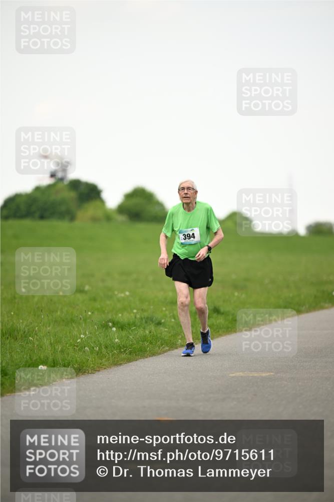 10.05.2026 - 8. Wedeler Halbmarathon Dr. Thomas Lammeyer http://msf.ph/oto/9715611 10.05.2026 12:28:59 Laufen 394 meine-sportfotos.de