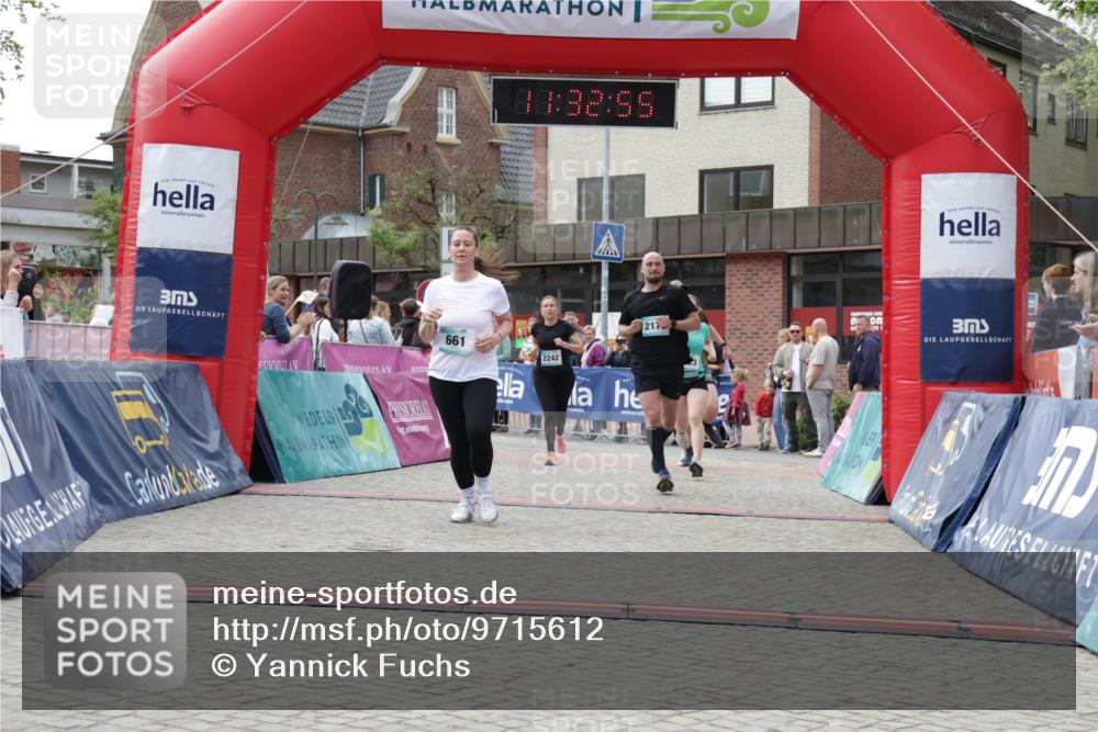 10.05.2026 - 8. Wedeler Halbmarathon Yannick Fuchs http://msf.ph/oto/9715612 10.05.2026 11:32:53 Ziel 654, 656, 661, 943, 2016, 2168, 2176, 2223, 2242 meine-sportfotos.de