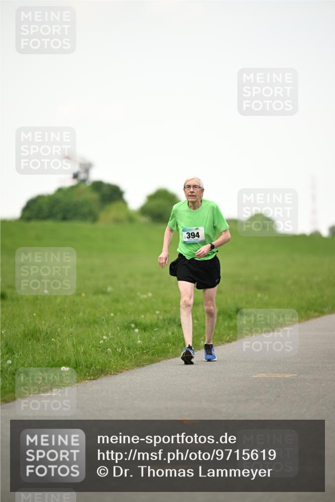 10.05.2026 - 8. Wedeler Halbmarathon Dr. Thomas Lammeyer http://msf.ph/oto/9715619 10.05.2026 12:28:59 Laufen 394 meine-sportfotos.de