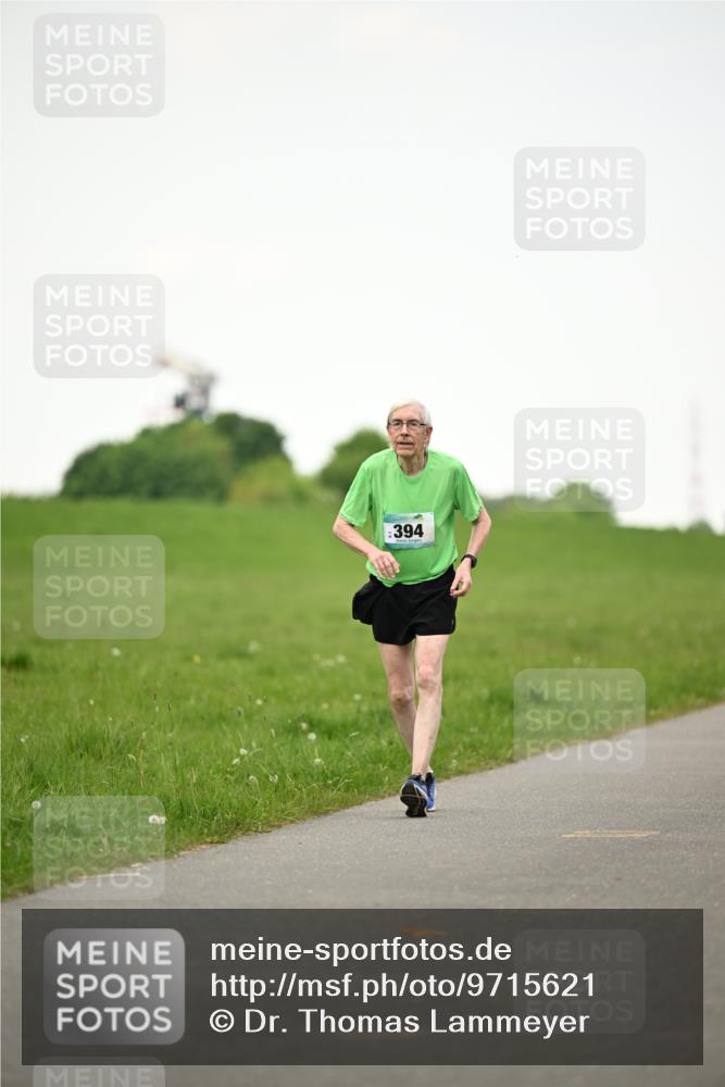 10.05.2026 - 8. Wedeler Halbmarathon Dr. Thomas Lammeyer http://msf.ph/oto/9715621 10.05.2026 12:29:00 Laufen 394 meine-sportfotos.de