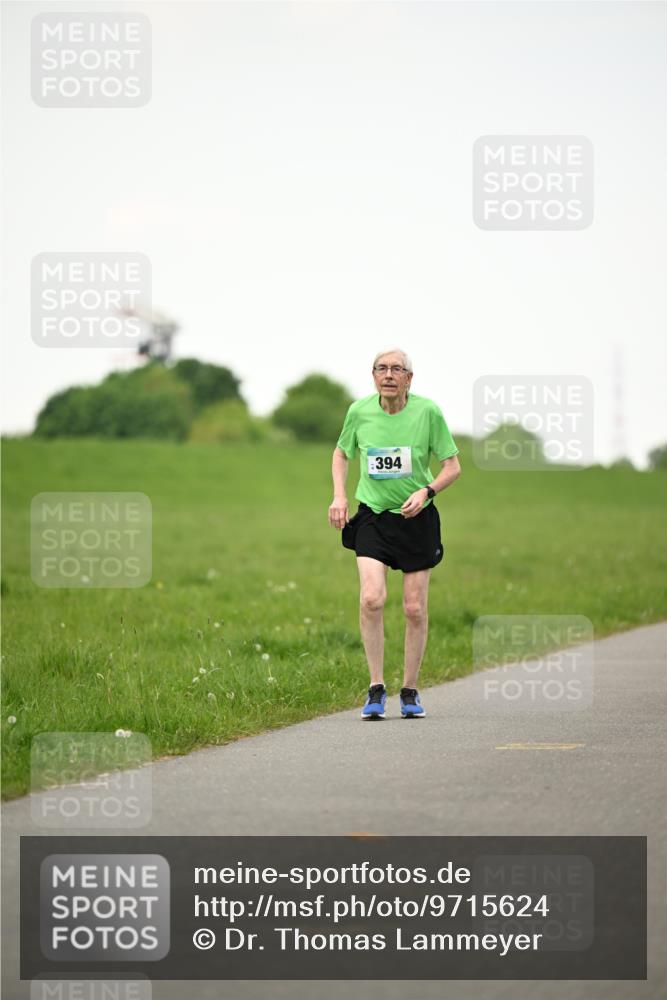 10.05.2026 - 8. Wedeler Halbmarathon Dr. Thomas Lammeyer http://msf.ph/oto/9715624 10.05.2026 12:28:59 Laufen 394 meine-sportfotos.de