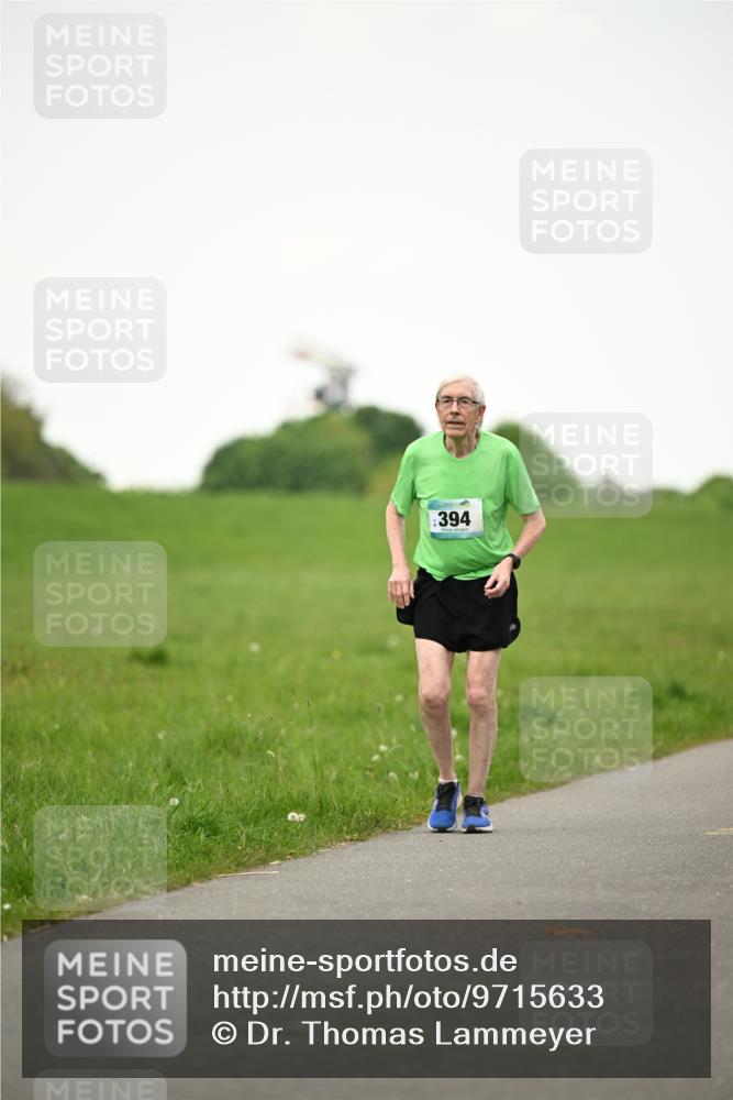 10.05.2026 - 8. Wedeler Halbmarathon Dr. Thomas Lammeyer http://msf.ph/oto/9715633 10.05.2026 12:29:01 Laufen 394 meine-sportfotos.de