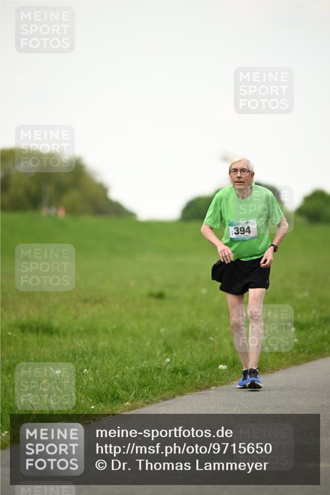 10.05.2026 - 8. Wedeler Halbmarathon Dr. Thomas Lammeyer http://msf.ph/oto/9715650 10.05.2026 12:29:02 Laufen 394 meine-sportfotos.de
