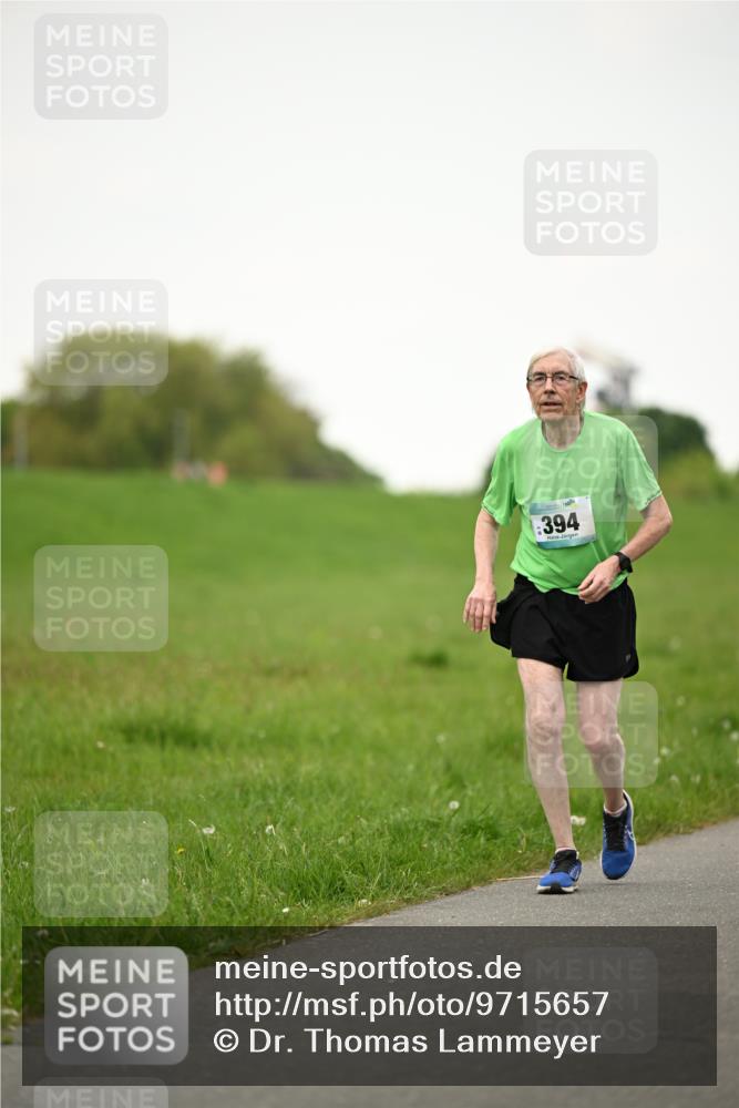 10.05.2026 - 8. Wedeler Halbmarathon Dr. Thomas Lammeyer http://msf.ph/oto/9715657 10.05.2026 12:29:03 Laufen 394 meine-sportfotos.de