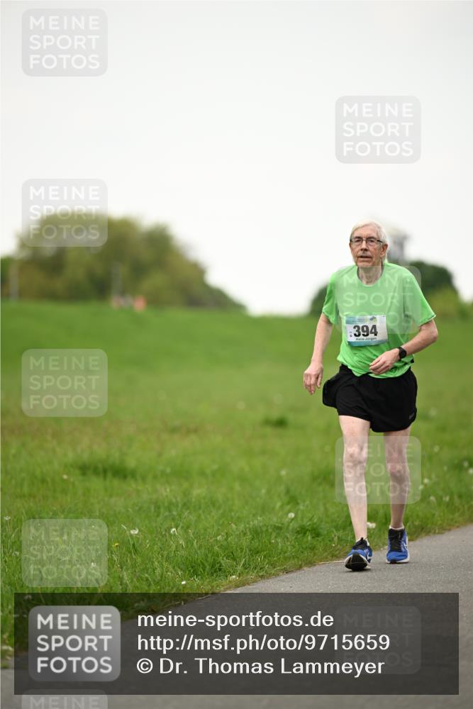 10.05.2026 - 8. Wedeler Halbmarathon Dr. Thomas Lammeyer http://msf.ph/oto/9715659 10.05.2026 12:29:03 Laufen 394 meine-sportfotos.de