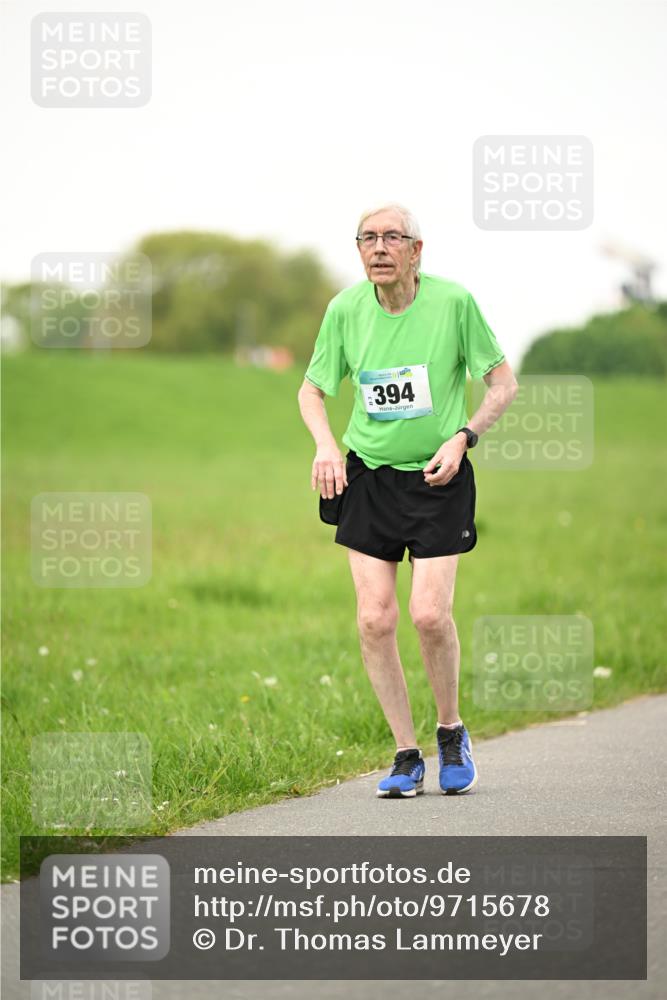 10.05.2026 - 8. Wedeler Halbmarathon Dr. Thomas Lammeyer http://msf.ph/oto/9715678 10.05.2026 12:29:04 Laufen 394 meine-sportfotos.de