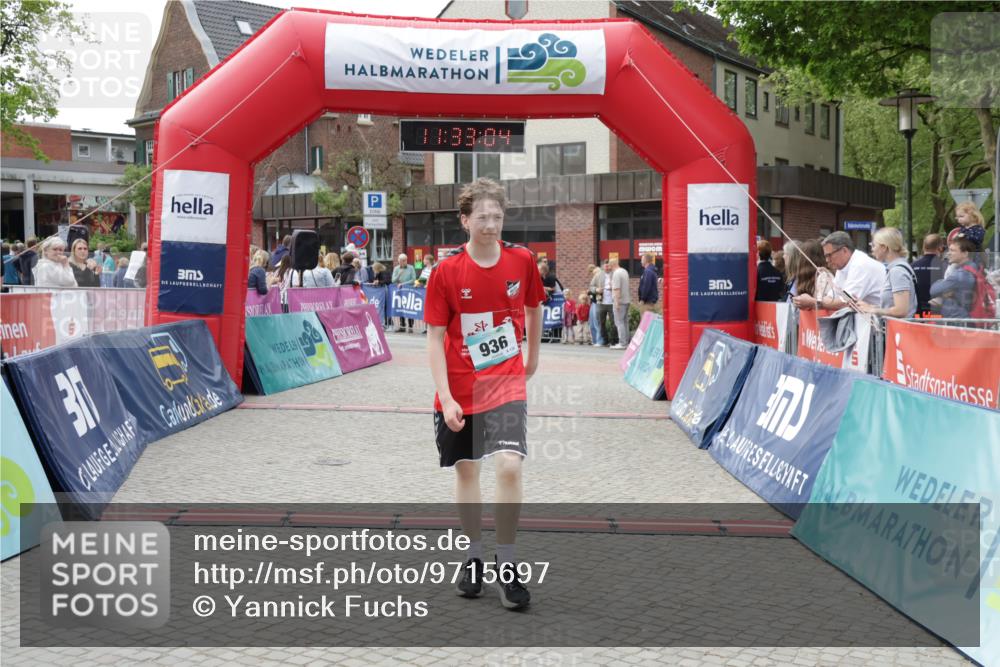 10.05.2026 - 8. Wedeler Halbmarathon Yannick Fuchs http://msf.ph/oto/9715697 10.05.2026 11:33:02 Ziel 936 meine-sportfotos.de