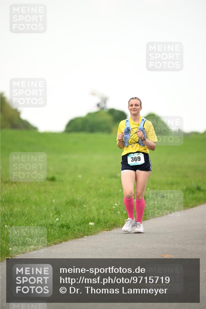 10.05.2026 - 8. Wedeler Halbmarathon Dr. Thomas Lammeyer http://msf.ph/oto/9715719 10.05.2026 12:29:12 Laufen 369 meine-sportfotos.de