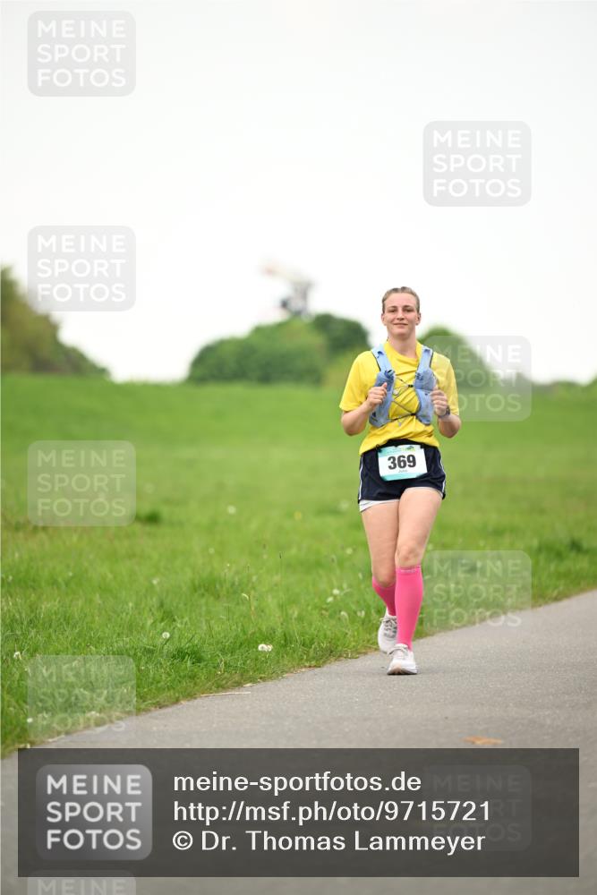 10.05.2026 - 8. Wedeler Halbmarathon Dr. Thomas Lammeyer http://msf.ph/oto/9715721 10.05.2026 12:29:12 Laufen 369 meine-sportfotos.de