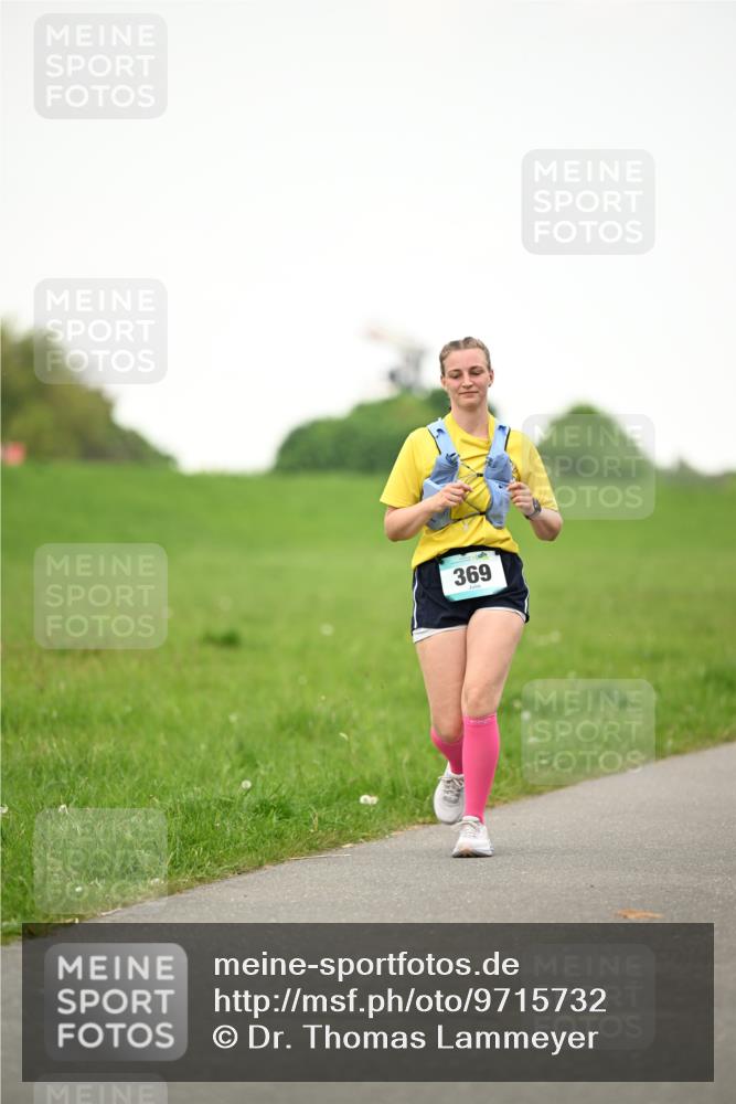 10.05.2026 - 8. Wedeler Halbmarathon Dr. Thomas Lammeyer http://msf.ph/oto/9715732 10.05.2026 12:29:13 Laufen 369 meine-sportfotos.de