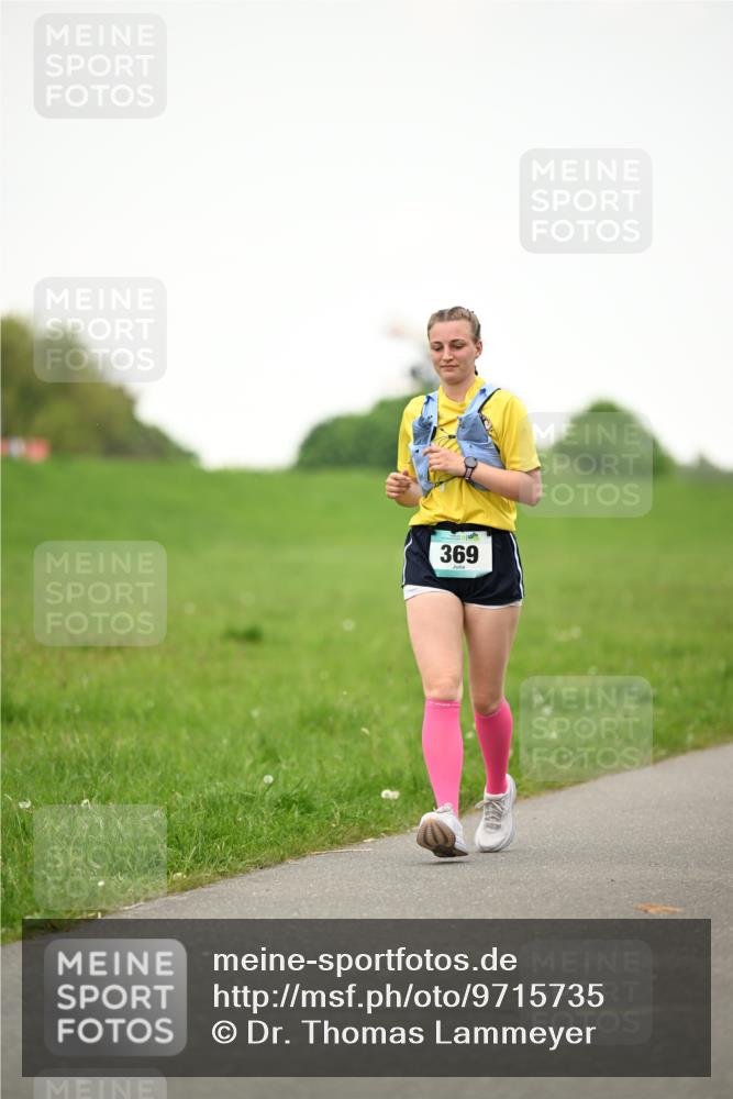 10.05.2026 - 8. Wedeler Halbmarathon Dr. Thomas Lammeyer http://msf.ph/oto/9715735 10.05.2026 12:29:13 Laufen 369 meine-sportfotos.de