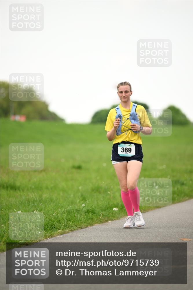 10.05.2026 - 8. Wedeler Halbmarathon Dr. Thomas Lammeyer http://msf.ph/oto/9715739 10.05.2026 12:29:13 Laufen 369 meine-sportfotos.de