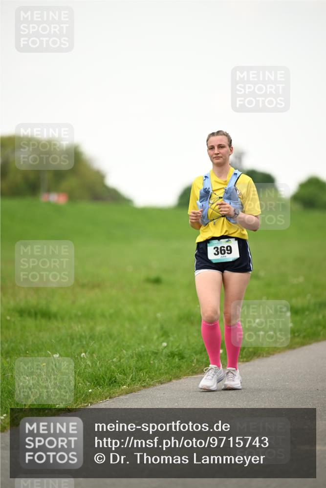 10.05.2026 - 8. Wedeler Halbmarathon Dr. Thomas Lammeyer http://msf.ph/oto/9715743 10.05.2026 12:29:14 Laufen 369 meine-sportfotos.de