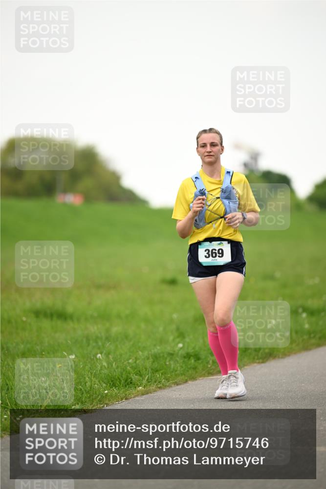 10.05.2026 - 8. Wedeler Halbmarathon Dr. Thomas Lammeyer http://msf.ph/oto/9715746 10.05.2026 12:29:14 Laufen 369 meine-sportfotos.de