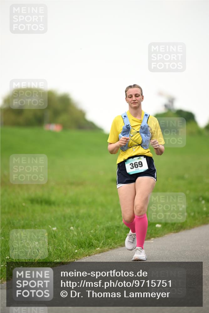 10.05.2026 - 8. Wedeler Halbmarathon Dr. Thomas Lammeyer http://msf.ph/oto/9715751 10.05.2026 12:29:14 Laufen 369 meine-sportfotos.de