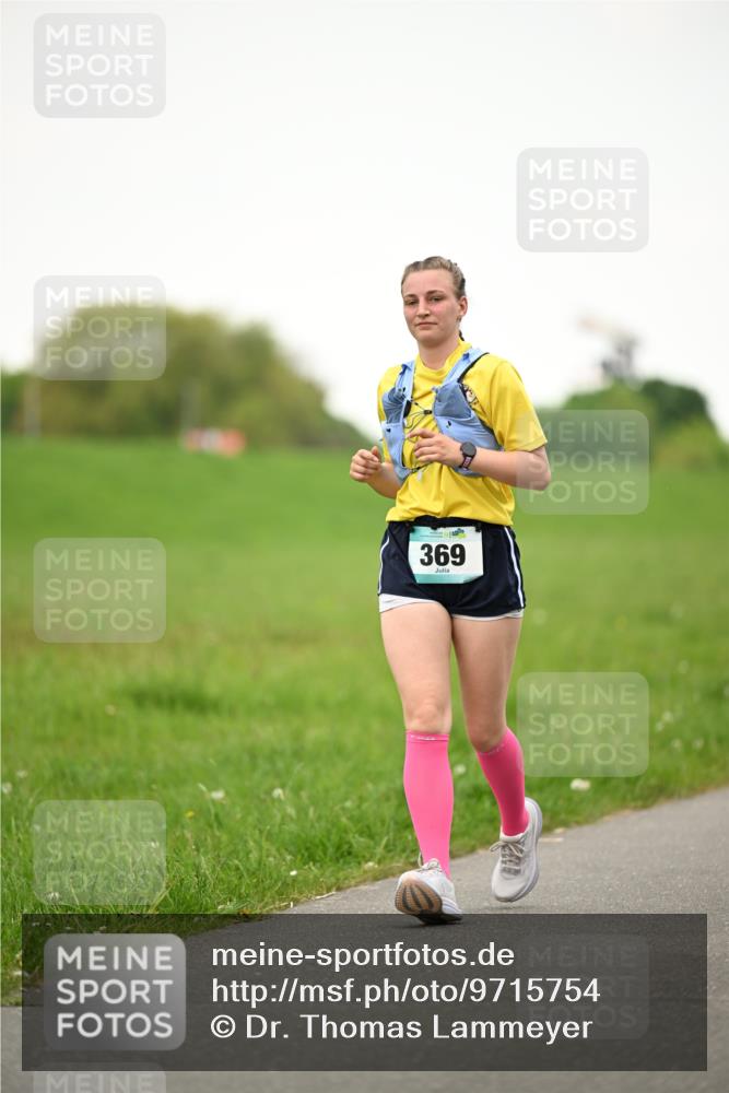 10.05.2026 - 8. Wedeler Halbmarathon Dr. Thomas Lammeyer http://msf.ph/oto/9715754 10.05.2026 12:29:14 Laufen 369 meine-sportfotos.de