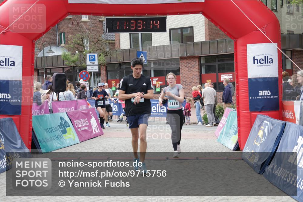 10.05.2026 - 8. Wedeler Halbmarathon Yannick Fuchs http://msf.ph/oto/9715756 10.05.2026 11:33:12 Ziel 742, 2050, 2107, 2118, 2128, 2195 meine-sportfotos.de