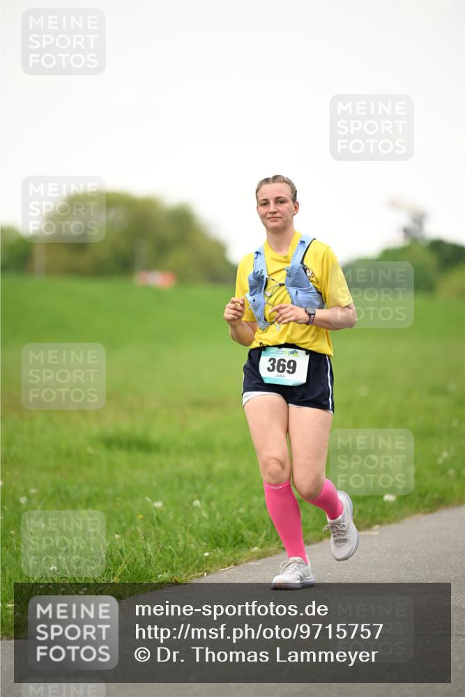 10.05.2026 - 8. Wedeler Halbmarathon Dr. Thomas Lammeyer http://msf.ph/oto/9715757 10.05.2026 12:29:15 Laufen 369 meine-sportfotos.de
