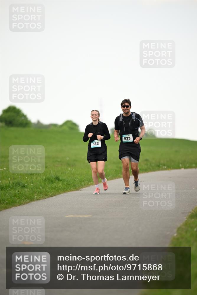 10.05.2026 - 8. Wedeler Halbmarathon Dr. Thomas Lammeyer http://msf.ph/oto/9715868 10.05.2026 12:30:18 Laufen 532, 533 meine-sportfotos.de