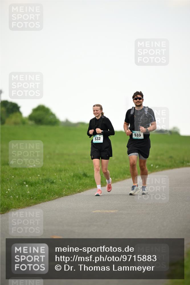 10.05.2026 - 8. Wedeler Halbmarathon Dr. Thomas Lammeyer http://msf.ph/oto/9715883 10.05.2026 12:30:19 Laufen 533, 532 meine-sportfotos.de