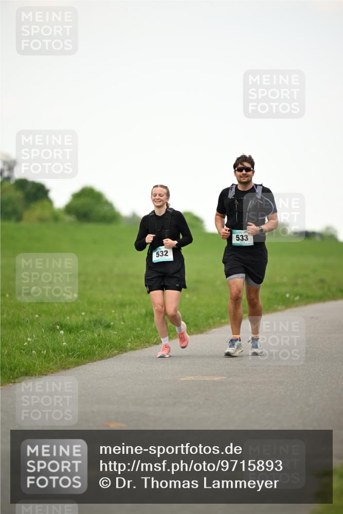 10.05.2026 - 8. Wedeler Halbmarathon Dr. Thomas Lammeyer http://msf.ph/oto/9715893 10.05.2026 12:30:20 Laufen 532, 533 meine-sportfotos.de