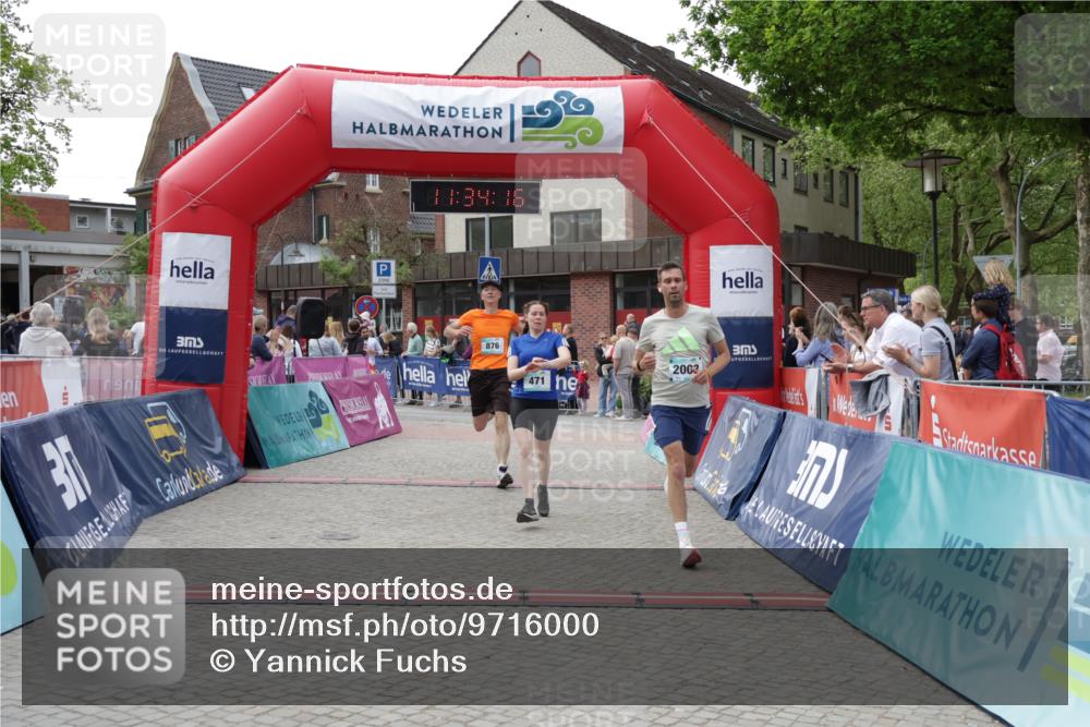 10.05.2026 - 8. Wedeler Halbmarathon Yannick Fuchs http://msf.ph/oto/9716000 10.05.2026 11:34:14 Ziel 471, 876, 913, 2003, 2029 meine-sportfotos.de