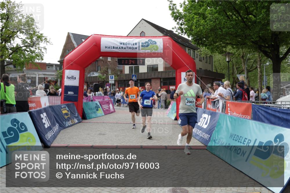 10.05.2026 - 8. Wedeler Halbmarathon Yannick Fuchs http://msf.ph/oto/9716003 10.05.2026 11:34:15 Ziel 471, 876, 913, 2003, 2029 meine-sportfotos.de