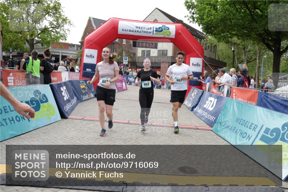 10.05.2026 - 8. Wedeler Halbmarathon Yannick Fuchs http://msf.ph/oto/9716069 10.05.2026 11:34:31 Ziel 534, 807, 992, 993, 2162 meine-sportfotos.de