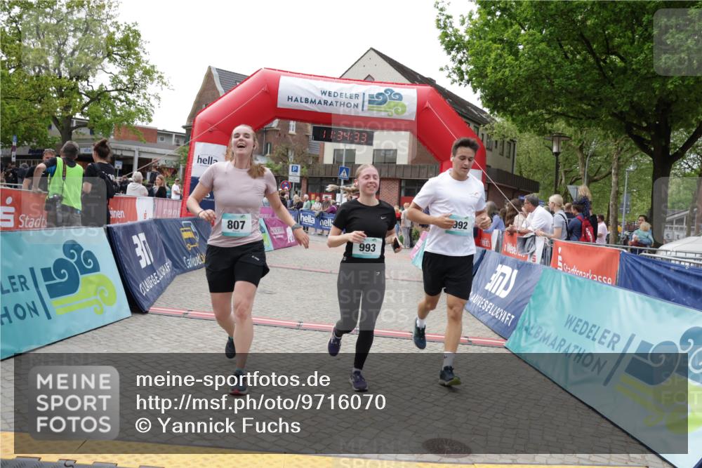10.05.2026 - 8. Wedeler Halbmarathon Yannick Fuchs http://msf.ph/oto/9716070 10.05.2026 11:34:31 Ziel 534, 807, 992, 993, 2162 meine-sportfotos.de