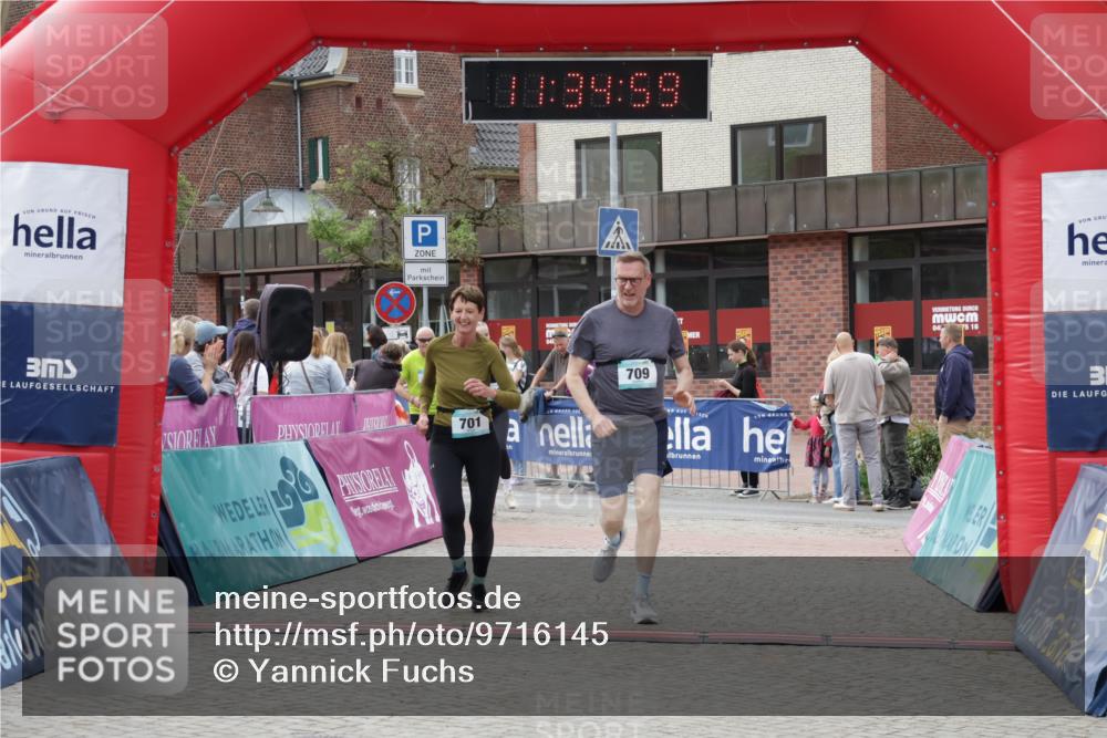 10.05.2026 - 8. Wedeler Halbmarathon Yannick Fuchs http://msf.ph/oto/9716145 10.05.2026 11:34:57 Ziel 440, 673, 701, 709, 814, 2065, 2098 meine-sportfotos.de