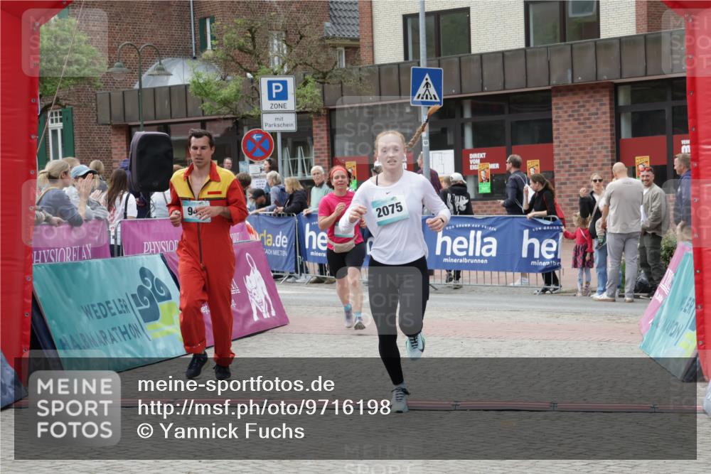 10.05.2026 - 8. Wedeler Halbmarathon Yannick Fuchs http://msf.ph/oto/9716198 10.05.2026 11:35:12 Ziel 44, 949, 2075 meine-sportfotos.de