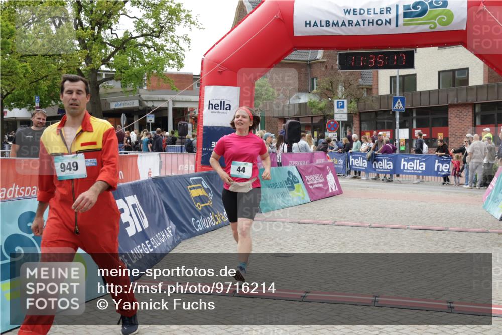 10.05.2026 - 8. Wedeler Halbmarathon Yannick Fuchs http://msf.ph/oto/9716214 10.05.2026 11:35:15 Ziel 44, 334, 949, 2075 meine-sportfotos.de