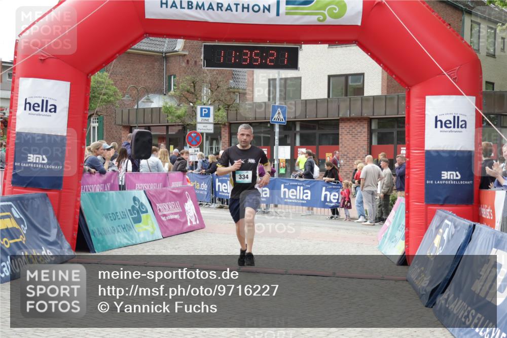 10.05.2026 - 8. Wedeler Halbmarathon Yannick Fuchs http://msf.ph/oto/9716227 10.05.2026 11:35:19 Ziel 44, 334 meine-sportfotos.de