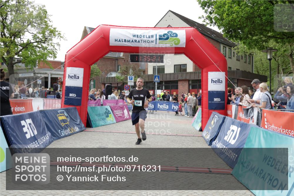 10.05.2026 - 8. Wedeler Halbmarathon Yannick Fuchs http://msf.ph/oto/9716231 10.05.2026 11:35:20 Ziel 44, 334, 599 meine-sportfotos.de