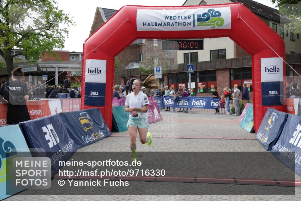 10.05.2026 - 8. Wedeler Halbmarathon Yannick Fuchs http://msf.ph/oto/9716330 10.05.2026 11:36:03 Ziel 393, 898 meine-sportfotos.de