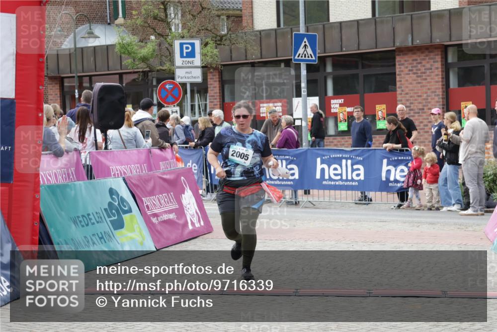 10.05.2026 - 8. Wedeler Halbmarathon Yannick Fuchs http://msf.ph/oto/9716339 10.05.2026 11:36:11 Ziel 2005 meine-sportfotos.de