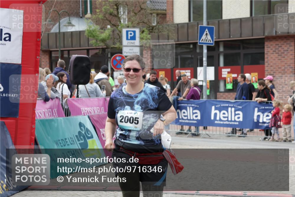 10.05.2026 - 8. Wedeler Halbmarathon Yannick Fuchs http://msf.ph/oto/9716346 10.05.2026 11:36:13 Ziel 2005 meine-sportfotos.de