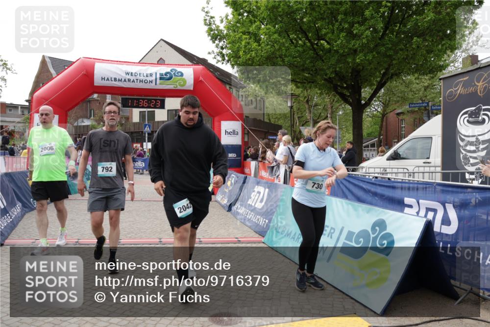 10.05.2026 - 8. Wedeler Halbmarathon Yannick Fuchs http://msf.ph/oto/9716379 10.05.2026 11:36:22 Ziel 154, 730, 792, 2006, 2042 meine-sportfotos.de
