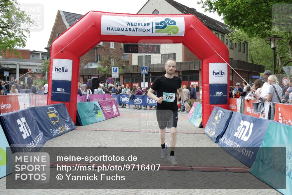 10.05.2026 - 8. Wedeler Halbmarathon Yannick Fuchs http://msf.ph/oto/9716407 10.05.2026 11:36:32 Ziel 776 meine-sportfotos.de