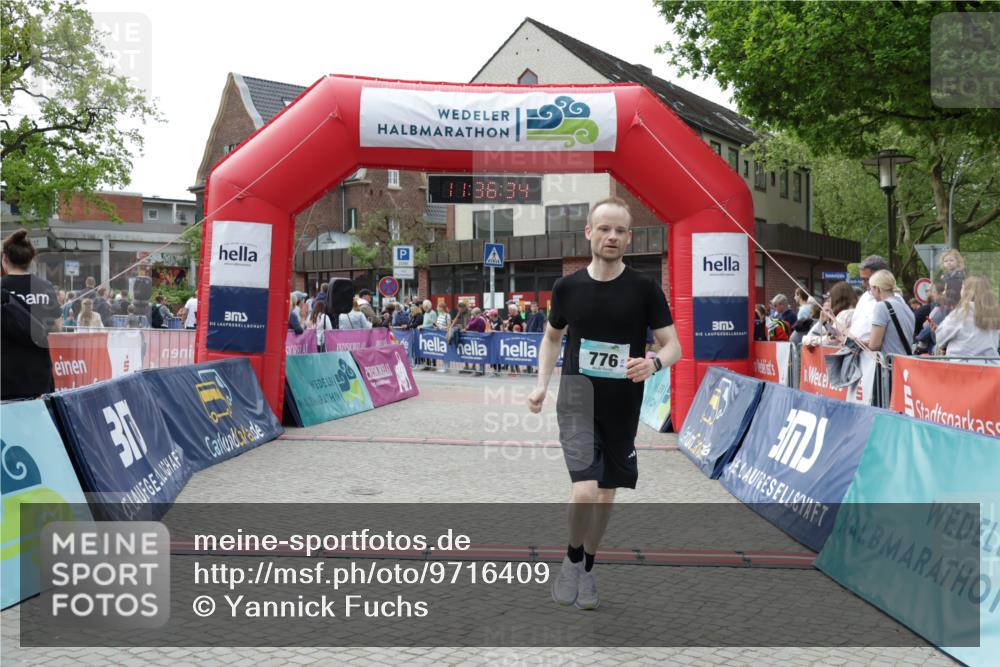 10.05.2026 - 8. Wedeler Halbmarathon Yannick Fuchs http://msf.ph/oto/9716409 10.05.2026 11:36:33 Ziel 776 meine-sportfotos.de