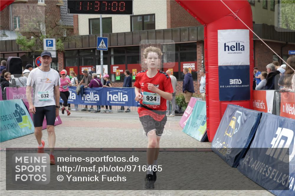 10.05.2026 - 8. Wedeler Halbmarathon Yannick Fuchs http://msf.ph/oto/9716465 10.05.2026 11:36:59 Ziel 632, 934, 950, 2068 meine-sportfotos.de