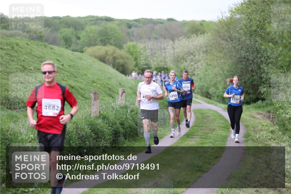 09.05.2026 - Störlauf Andreas Tolksdorf http://msf.ph/oto/9718491 09.05.2026 17:58:55 Laufen 4682, 49, 5250, 4936, 5258 meine-sportfotos.de