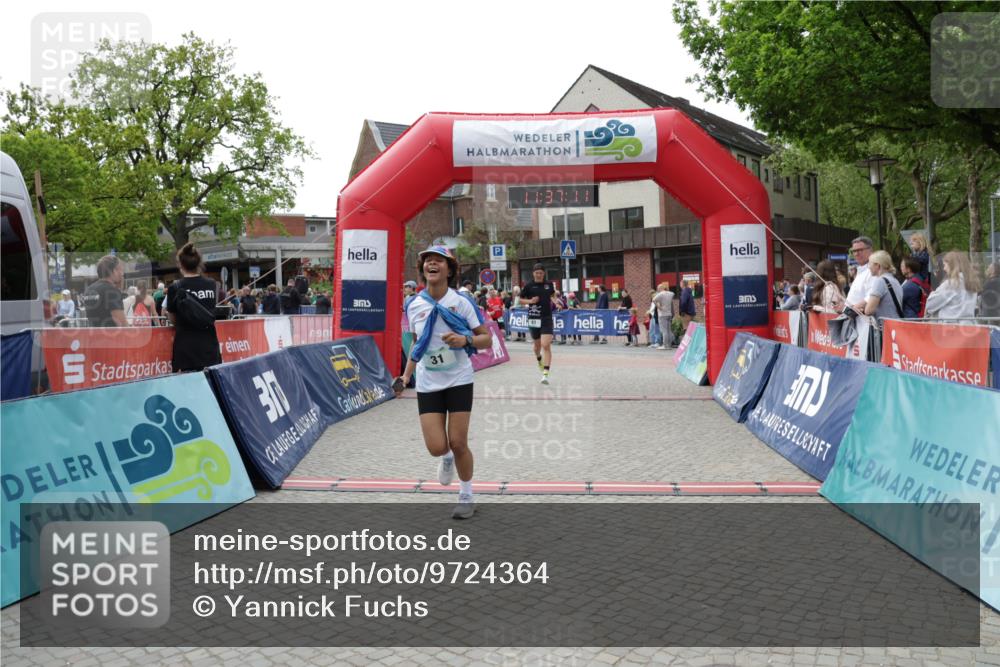 10.05.2026 - 8. Wedeler Halbmarathon Yannick Fuchs http://msf.ph/oto/9724364 10.05.2026 11:37:09 Ziel 31, 61, 333, 696, 869 meine-sportfotos.de